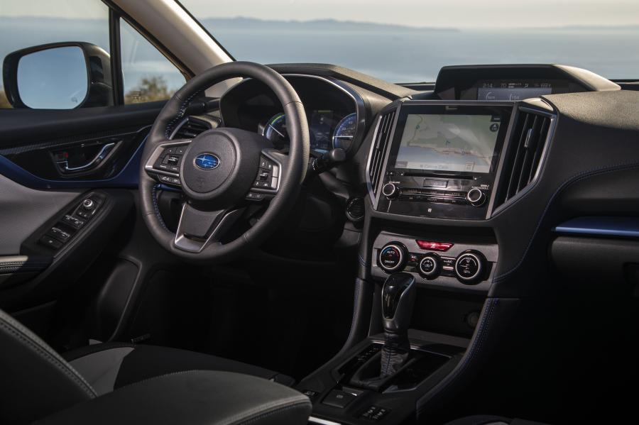 Торпедо Subaru Crosstrek Hybrid 2019 года  (фото 55 из 66)